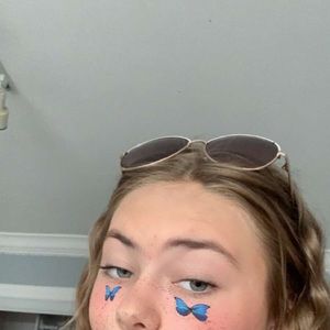 Meet your Posher, Bella